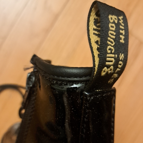 Dr. Martens glitter side-zip boots in junior's size 3 (US). - Picture 6 of 6